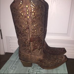 Corral boots